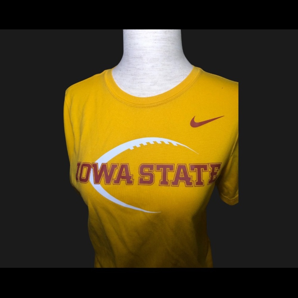 🏈 ISU Football Sporty Core Vintage t-shirt Iowa‎ State University Size Sm